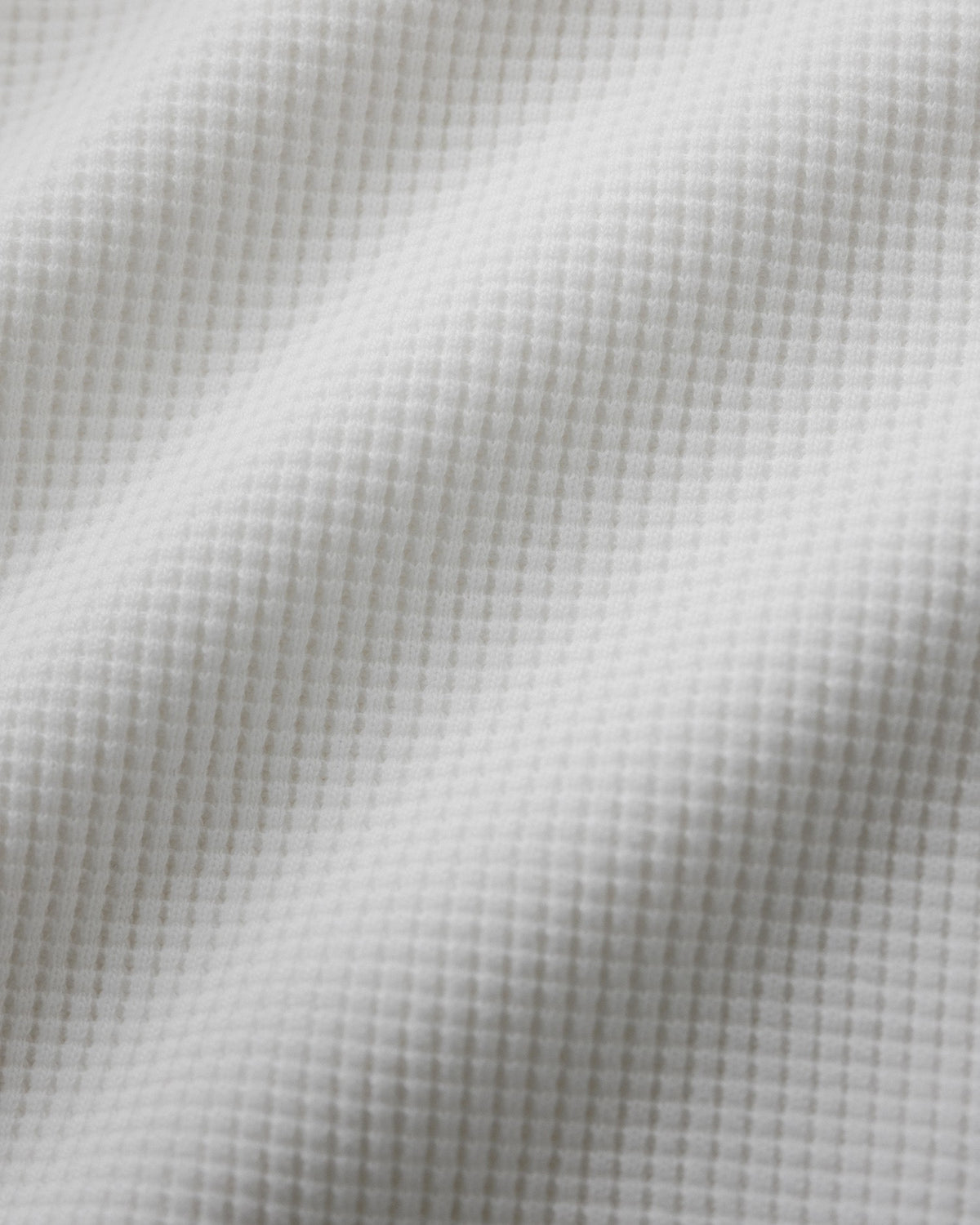 DR4 White Track Waffle Top