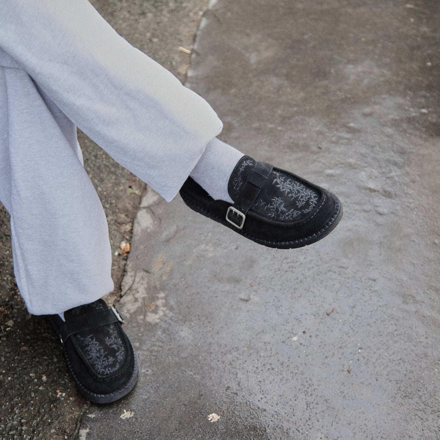 Winston Black Vine Mule - Women's | DUKE + DEXTER