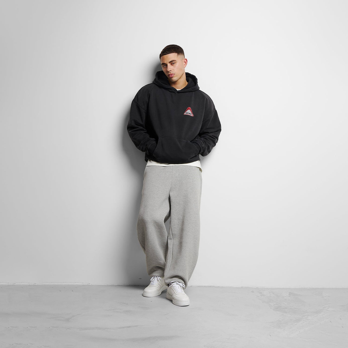 DISCOVERED × champion docking sweat DISCOVERED × champion docking sweat